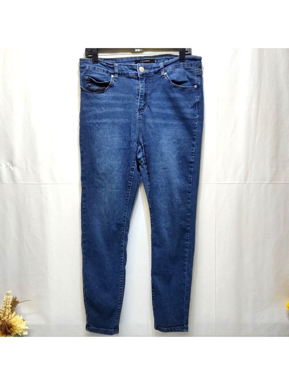 Tahari Kelly Mid-Rise Skinny Jean 14W Stretch Fit Comfortable Cotton Blend Denim